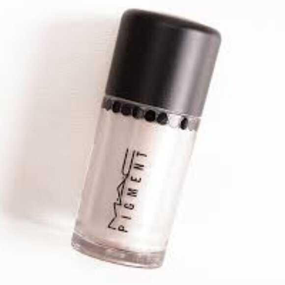 Last one! MAC WHITE eye shadow NEW Pigment shimmer rare - Picture 3 of 5